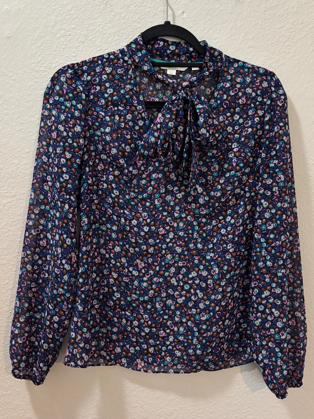 Boden Navy Blue Ditsy Floral Tie Neck Blouse Size 2
